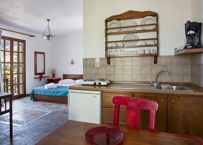 Aparthotel Village 3*