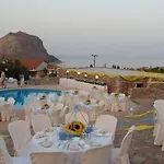 Aparthotel Village 4*