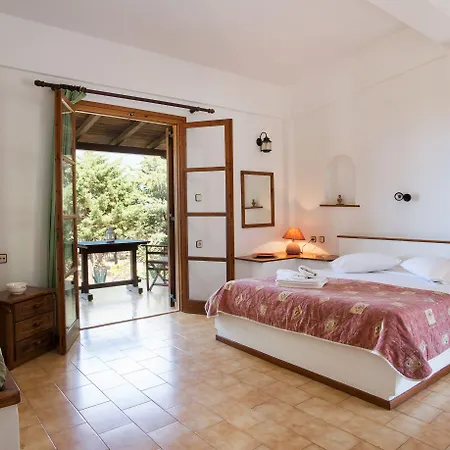 Village アパートホテル 3*