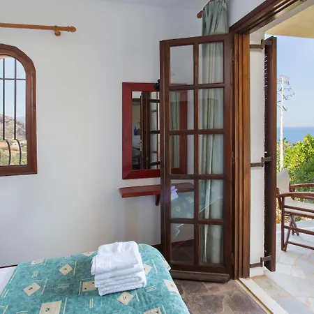 Village アパートホテル 3*