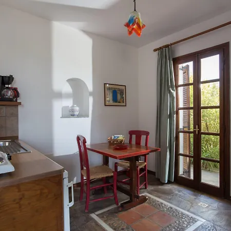 Village アパートホテル