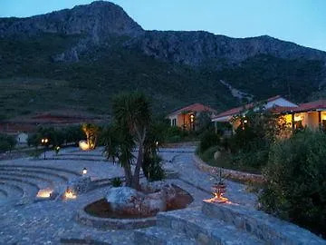 Village Hotel apartamentowy 4*