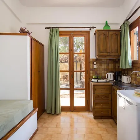 Village モネンバシア