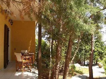 מלון דירות Village