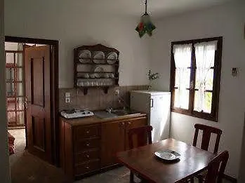 מלון דירות Village 3*